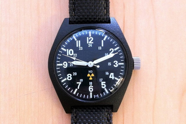 Nuclear Watch 核能手表展示 Nuclear Watch 核能手表展示