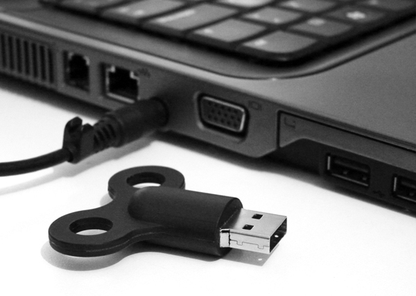 創意精致的開瓶器USB