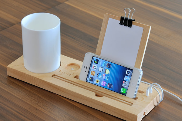 iPhone5 原木底座