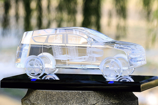 送老公的生日禮物 - 水晶車模