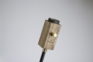 干凈利落的落地?zé)簦ǘ? src= 干凈利落的落地?zé)簦ǘ? width=