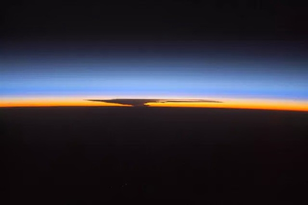 太空看日出日落(七) 太空看日出日落(七)